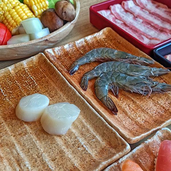 【台北信義】涮乃葉信義遠百店，信義A13，好吃咖哩飯，新鮮蔬菜吃到飽，壽司吃到飽