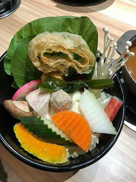 LINE_ALBUM_322饗食鍋-蘆洲店(合作文1720元)_220325_14