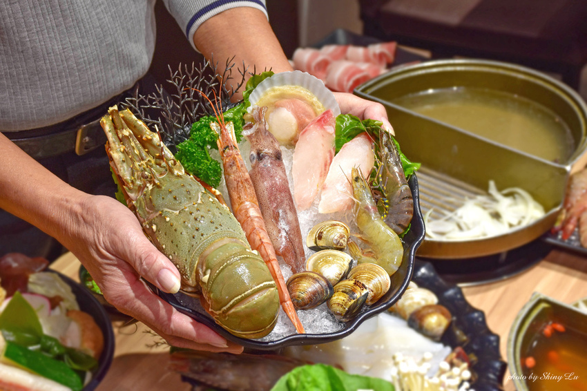 蘆洲火鍋推薦 饗食鍋蘆洲中原店33 龍蝦鮮盤.jpg