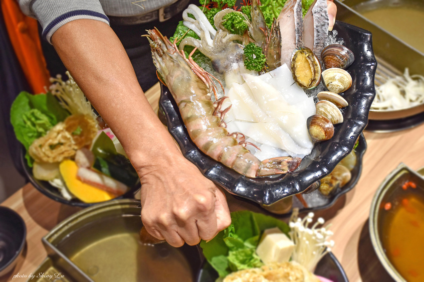 蘆洲火鍋推薦 饗食鍋蘆洲中原店43 手臂鮮蝦.jpg
