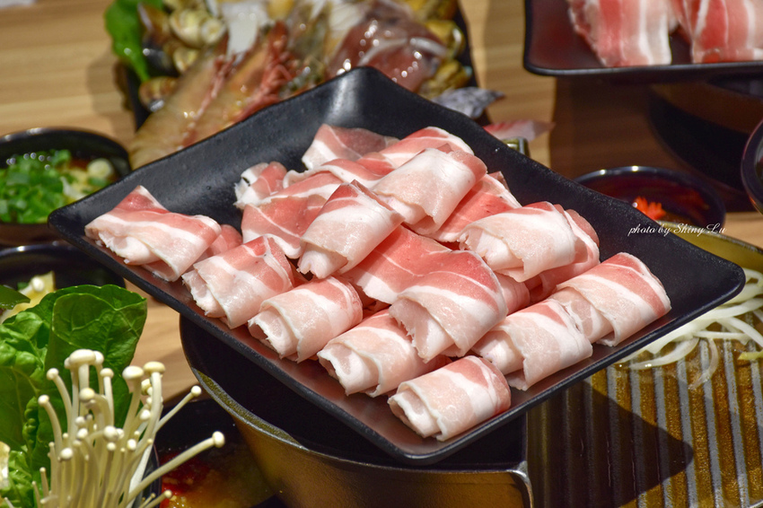 蘆洲火鍋推薦 饗食鍋蘆洲中原店30 豬.jpg