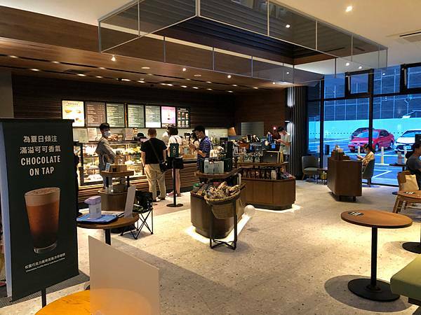 [ 新竹星巴克 ]星巴克新竹關埔門市/輪船S造型/星巴克得來速免下車/星巴克酒精飲品/新竹好市多附近星巴克