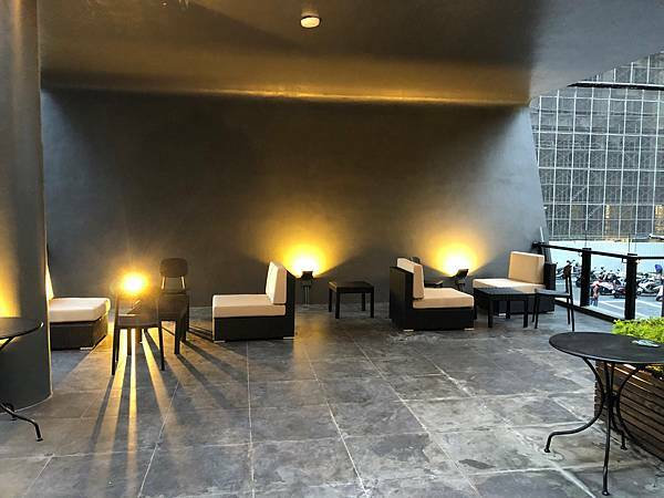 [ 新竹星巴克 ]星巴克新竹關埔門市/輪船S造型/星巴克得來速免下車/星巴克酒精飲品/新竹好市多附近星巴克