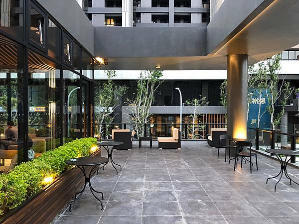 [ 新竹星巴克 ]星巴克新竹關埔門市/輪船S造型/星巴克得來速免下車/星巴克酒精飲品/新竹好市多附近星巴克