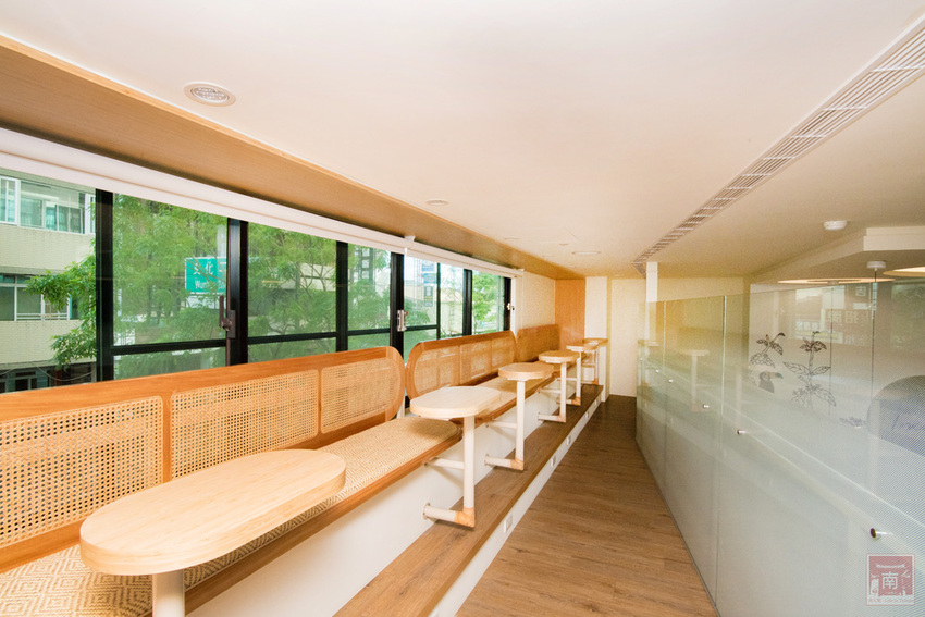 【臺南美食】斯卡羅聯名禮盒預購中|藤編技術融入到咖啡館中|外帶飲品免費升級|咖啡.肉桂捲必嘗|企業咖啡豆~穎可達咖啡 - 南人幫