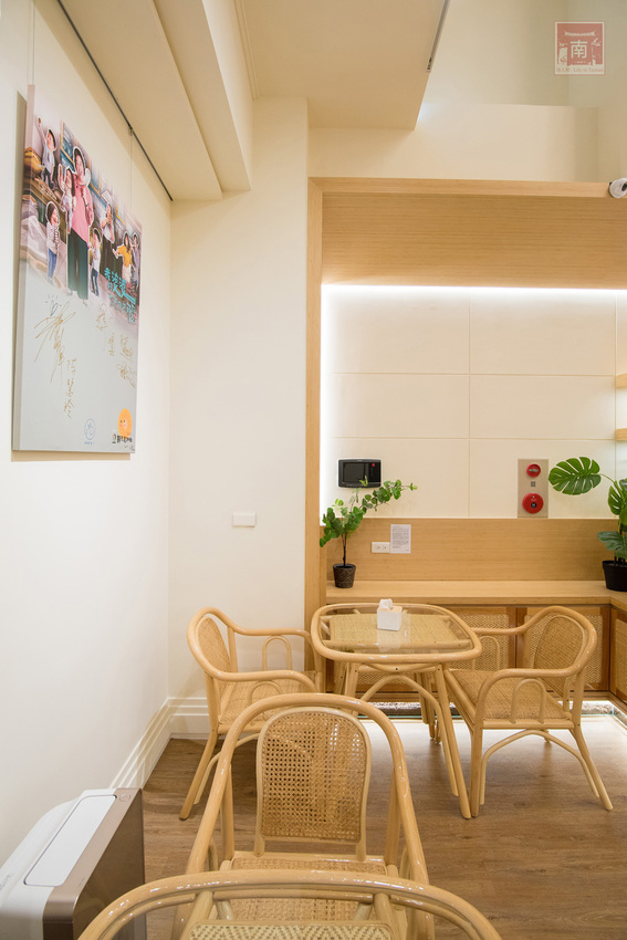 【臺南美食】斯卡羅聯名禮盒預購中|藤編技術融入到咖啡館中|外帶飲品免費升級|咖啡.肉桂捲必嘗|企業咖啡豆~穎可達咖啡 - 南人幫