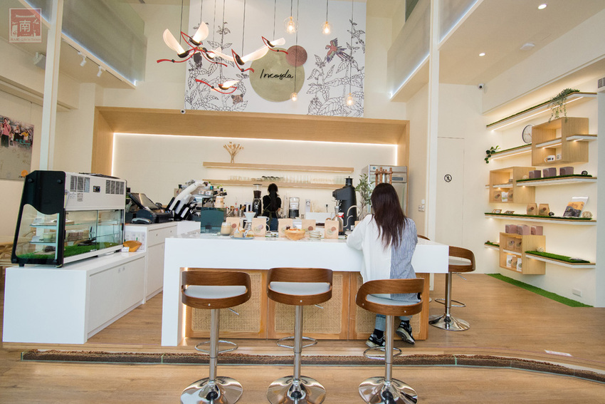 【臺南美食】斯卡羅聯名禮盒預購中|藤編技術融入到咖啡館中|外帶飲品免費升級|咖啡.肉桂捲必嘗|企業咖啡豆~穎可達咖啡 - 南人幫