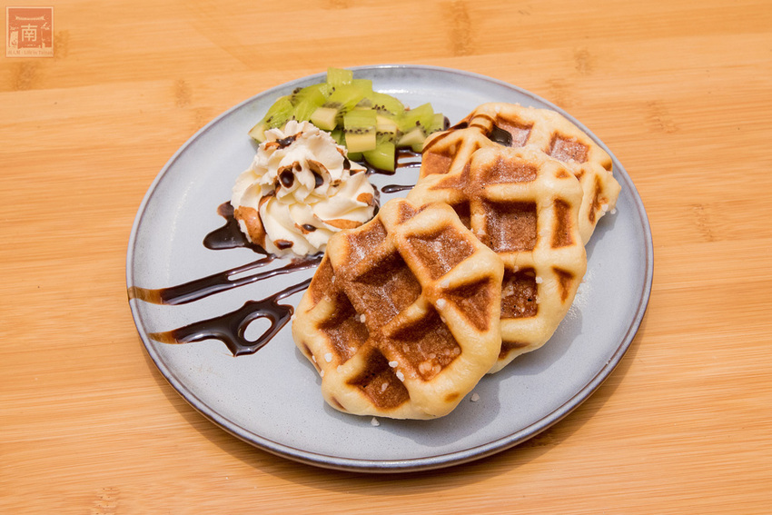 【臺南美食】斯卡羅聯名禮盒預購中|藤編技術融入到咖啡館中|外帶飲品免費升級|咖啡.肉桂捲必嘗|企業咖啡豆~穎可達咖啡 - 南人幫