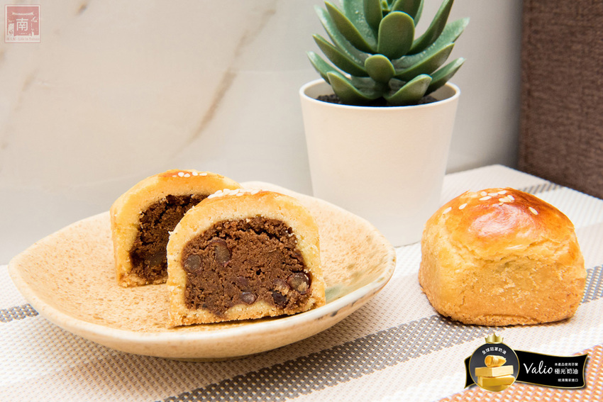 【臺南美食】中秋禮盒新花樣｜暢銷新品｜傳統糕點結合芬蘭valio極光奶油｜八寶肉包｜椪餅禮盒~~克林台包 - 南人幫