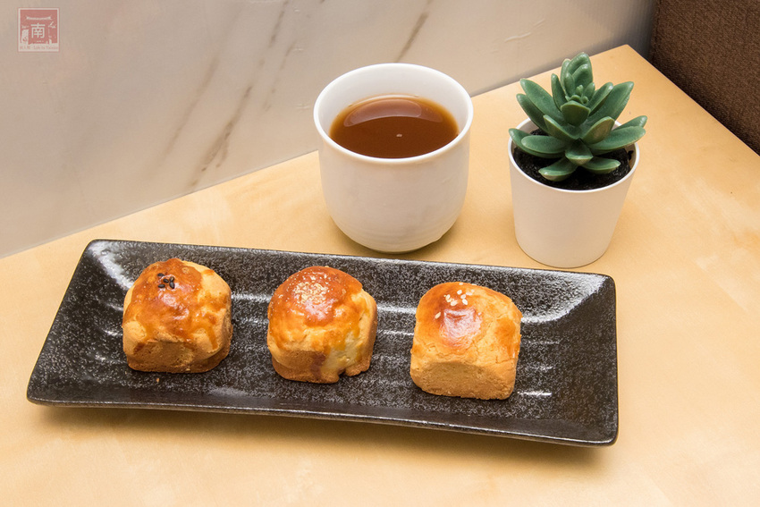 【臺南美食】中秋禮盒新花樣｜暢銷新品｜傳統糕點結合芬蘭valio極光奶油｜八寶肉包｜椪餅禮盒~~克林台包 - 南人幫