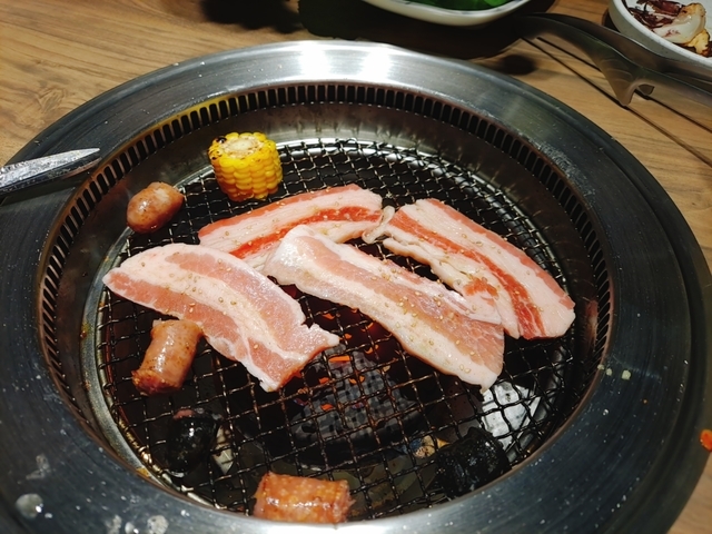 本格和牛燒肉放題 永和店 (16).jpg - 人氣燒肉吃到飽！「本格和牛燒肉放題」推588元起，30種肉肉、100多種食材任吃