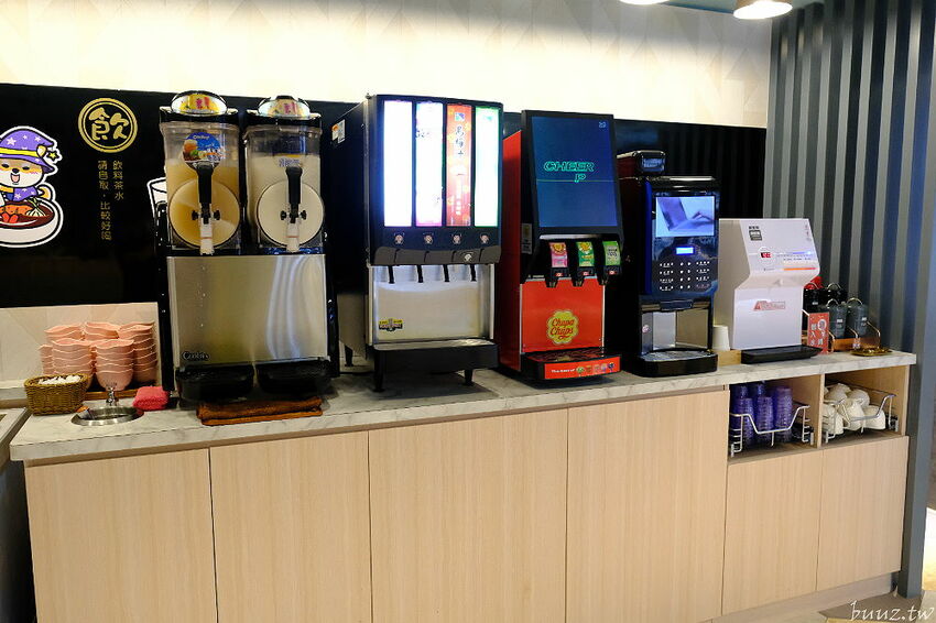 全新自助吧繽紛亮相！養鍋涮涮鍋，好湯配鮮美海鮮，霜淇淋、冰淇淋吃到嗨，好養券加肉吃飽飽！