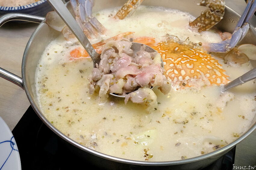 全新自助吧繽紛亮相！養鍋涮涮鍋，好湯配鮮美海鮮，霜淇淋、冰淇淋吃到嗨，好養券加肉吃飽飽！