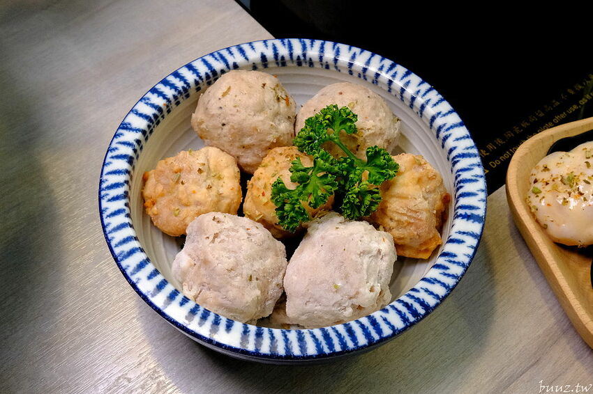 全新自助吧繽紛亮相！養鍋涮涮鍋，好湯配鮮美海鮮，霜淇淋、冰淇淋吃到嗨，好養券加肉吃飽飽！