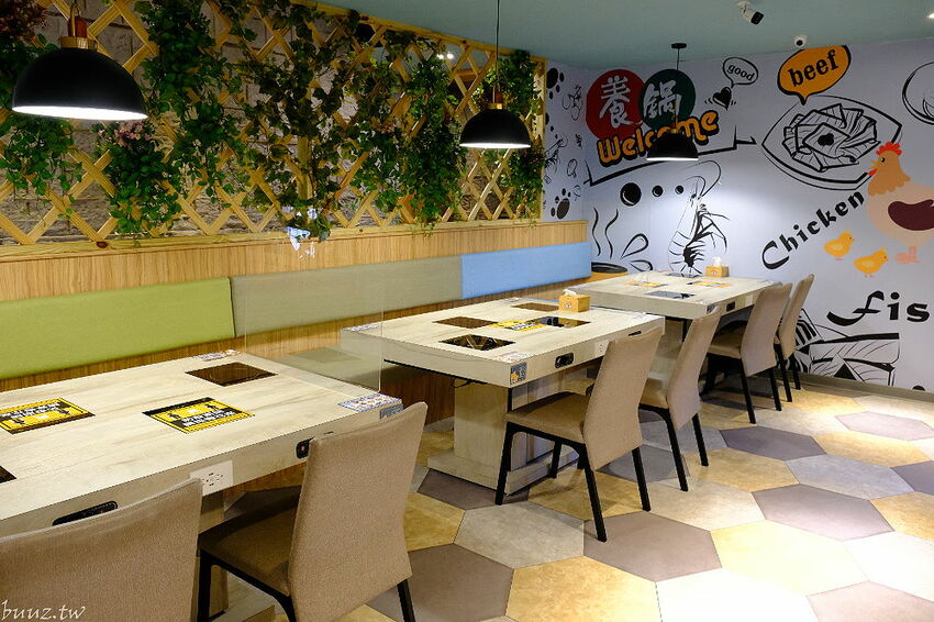 全新自助吧繽紛亮相！養鍋涮涮鍋，好湯配鮮美海鮮，霜淇淋、冰淇淋吃到嗨，好養券加肉吃飽飽！