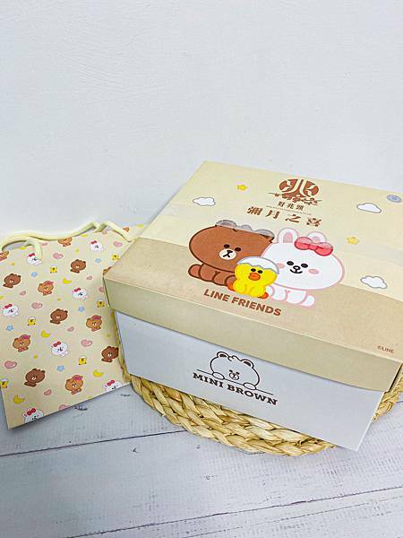 (宅配美食)好兆頭 彌月禮盒怎麼送?彌月油飯推薦 彌月油飯禮盒試吃 Line主題包裝禮盒超萌!送禮大方又美觀 油飯美味不膩