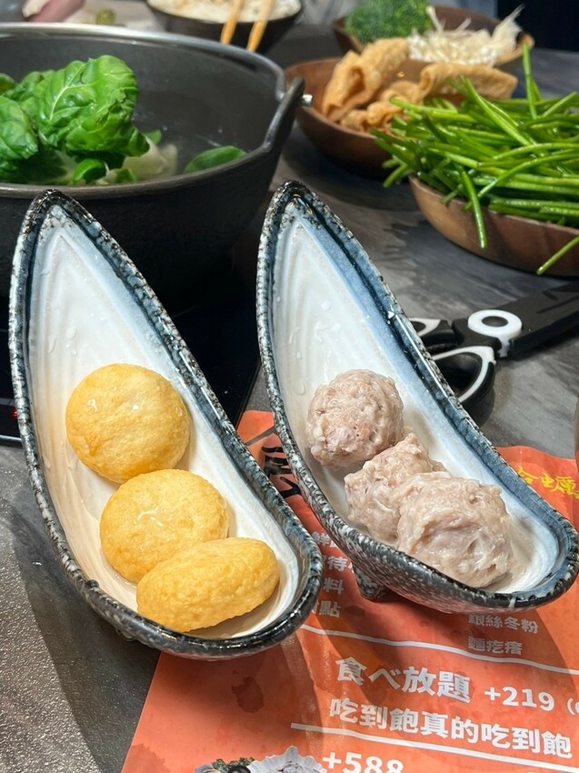 （青埔美食）食鍋性也 海鮮鍋物～桃園青埔人氣火鍋專賣店！現切