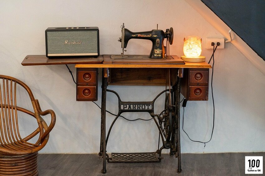 【基隆信義美食】初老咖啡|基隆廟口咖啡廳推薦!熱壓輕食滿滿餡料不手軟,享受巷弄裡的慢時光! | 別墅裡的 100 種味道