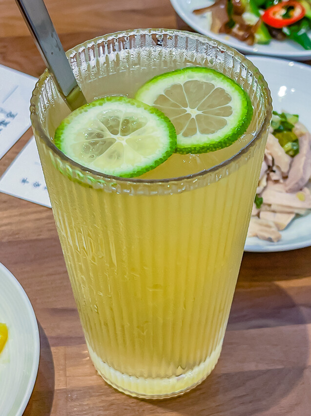 高雄市前鎮區小燉食室 – 老宅新風貌 | 小燉食室的美味燉湯之旅