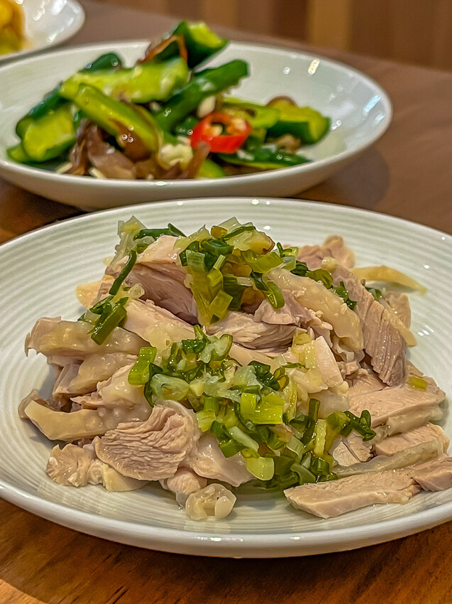 高雄市前鎮區小燉食室 – 老宅新風貌 | 小燉食室的美味燉湯之旅