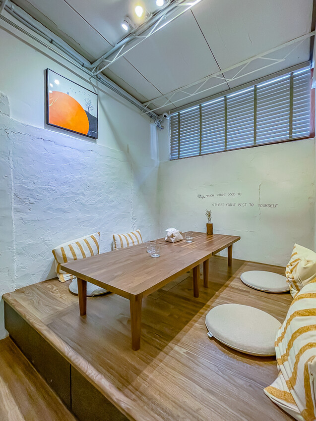 高雄市前鎮區小燉食室 – 老宅新風貌 | 小燉食室的美味燉湯之旅