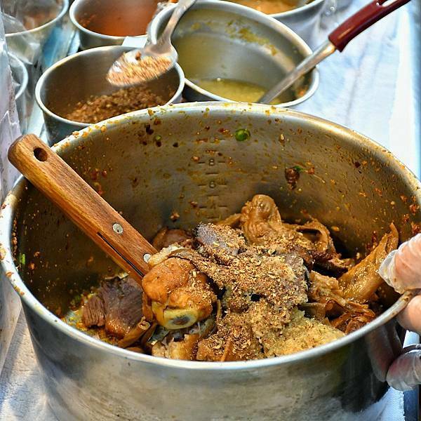 【台北中山】川字九十號 正宗川式滷味，台北川式滷味涼菜，台北巷弄美食，油潑辣子，麻辣滷味新選擇