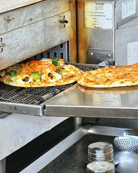 【新北板橋】V.Gest披薩cafe 低碳飲食,西式蔬食料理,小農食材,健康自然的蔬食,提供五倍券優惠套餐