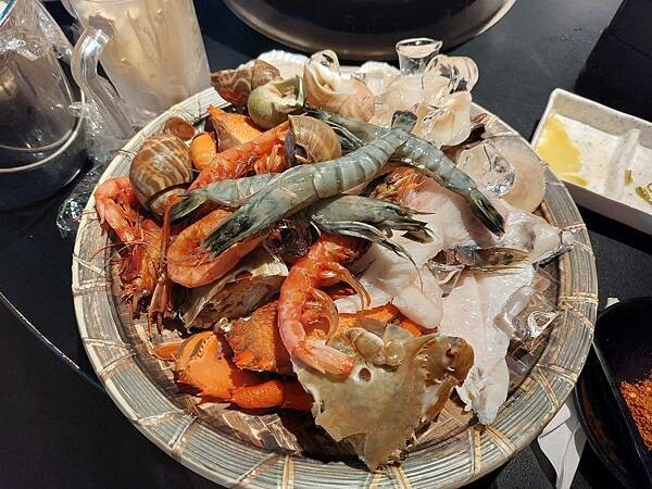 台北中山區｜火烤兩吃吃到飽【夜問長安】燒肉串串火鍋放題