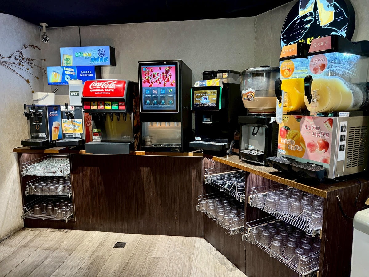 【台北燒肉火鍋推薦】瓦崎燒烤火鍋公館店：極致959方案，和牛、天使紅蝦、生蠔海鮮頂級食材烤肉火鍋吃到飽還有哈根達斯冰淇淋 – 洋洋的吃喝玩樂