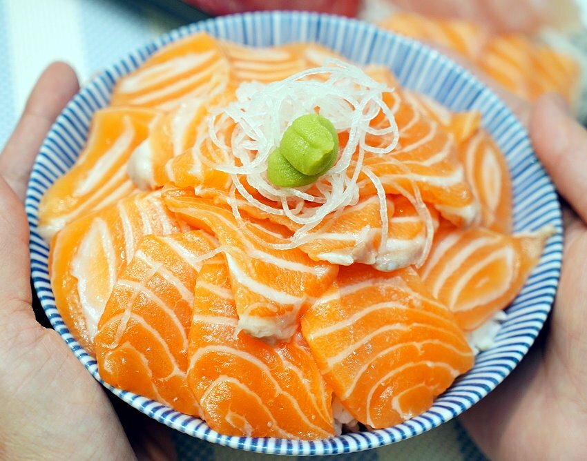 【超市】楓康超市．生魚片16片199元，CP值超高，週末限定販售!