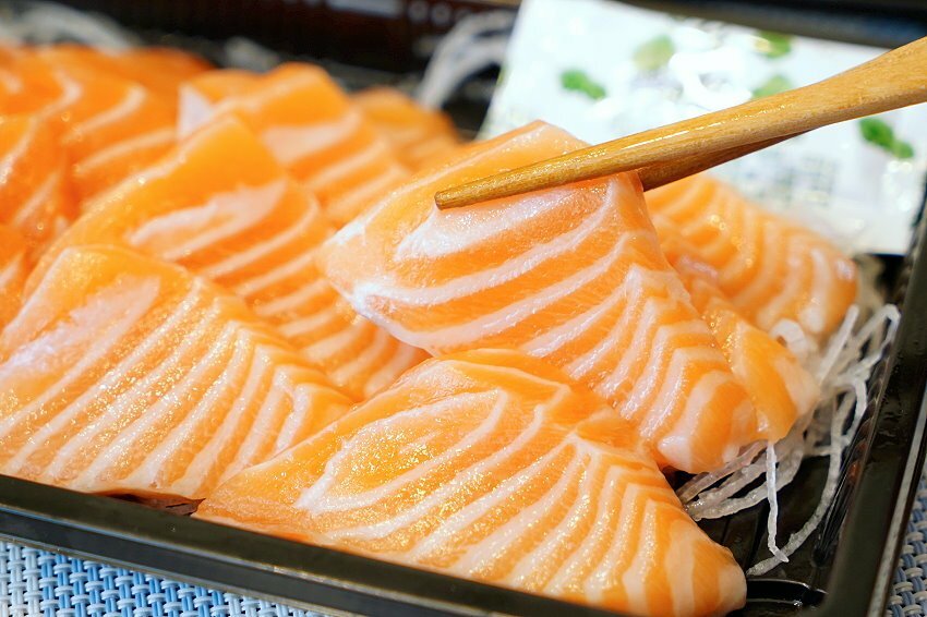 【超市】楓康超市．生魚片16片199元，CP值超高，週末限定販售!