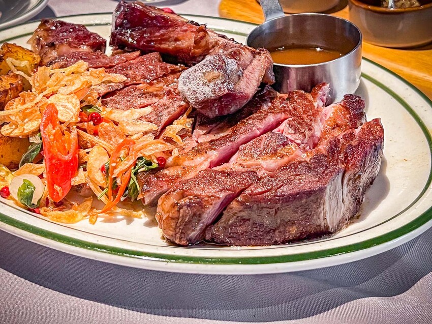 雅室牛排大直旗艦店|台北最便宜的乾式熟成牛排!用餐環境也是有夠讚的