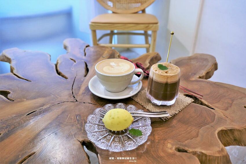 咖啡。宜蘭★礁溪韓系質感咖啡廳杉杉來茈 舒適的環境還有可愛美味的甜點