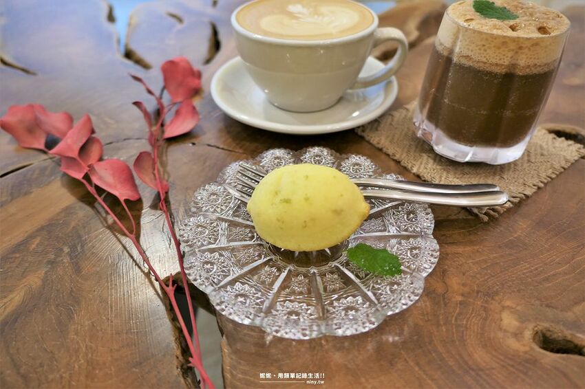 咖啡。宜蘭★礁溪韓系質感咖啡廳杉杉來茈 舒適的環境還有可愛美味的甜點