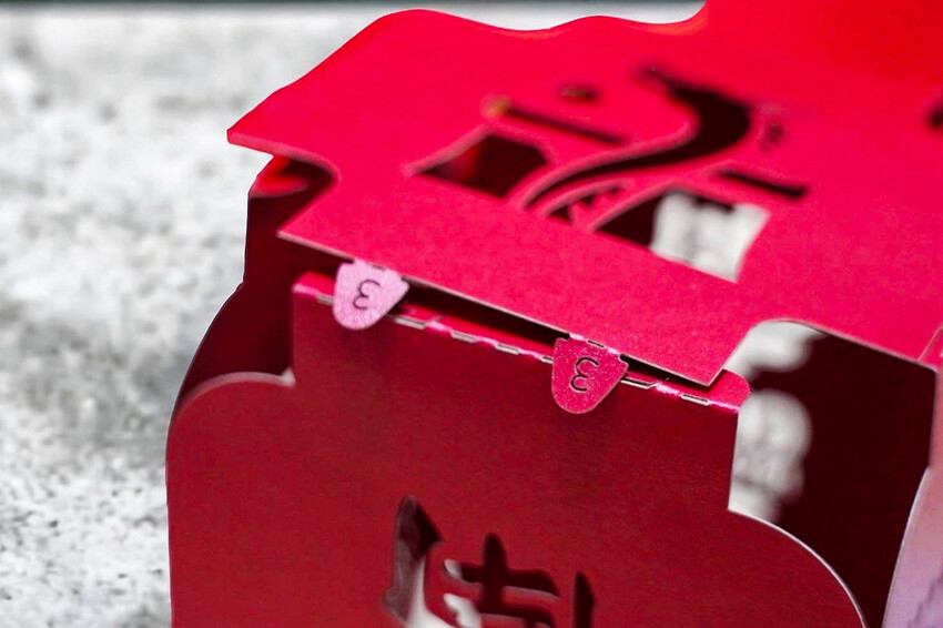 收到會感動蝦餅你買過嗎?傳承三代老街蝦餅!超酷能客製雷射雕刻~還有2024燈會限定禮盒