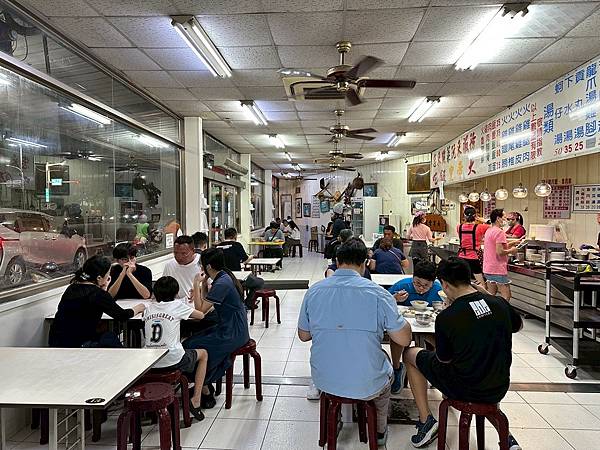 嘉義火雞肉飯推薦！阿里山火雞肉飯在地人吃到大，尬半熟荷包蛋內行吃法。