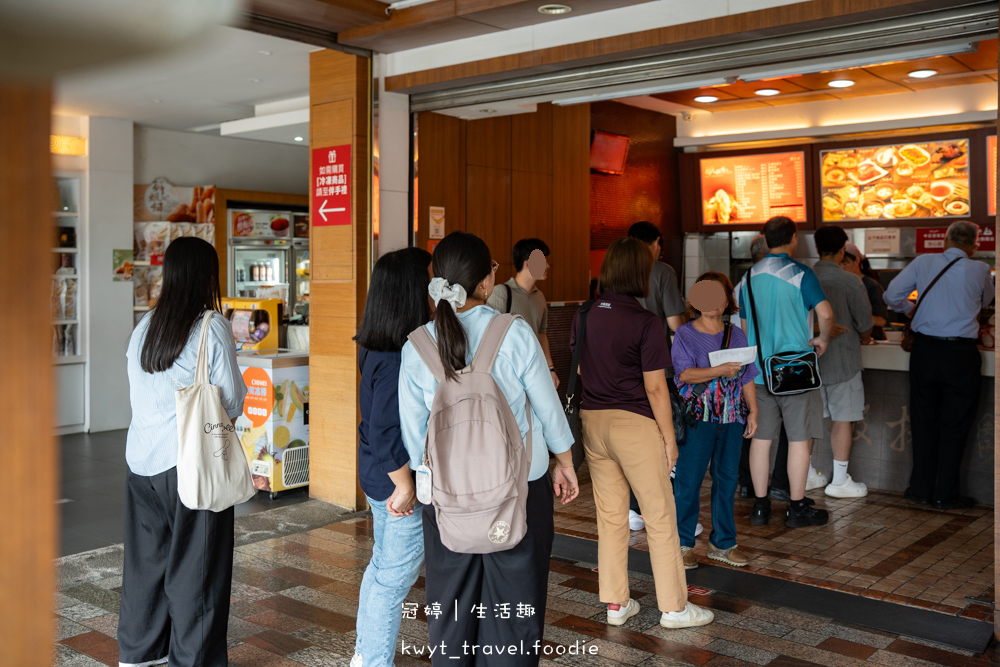 台南安平小吃美食推薦_周氏蝦捲台南安平總店,經常客滿的人氣小吃店,台南特產火燒蝦,安平打卡美食推薦_2025菜單 – 冠婷生活趣