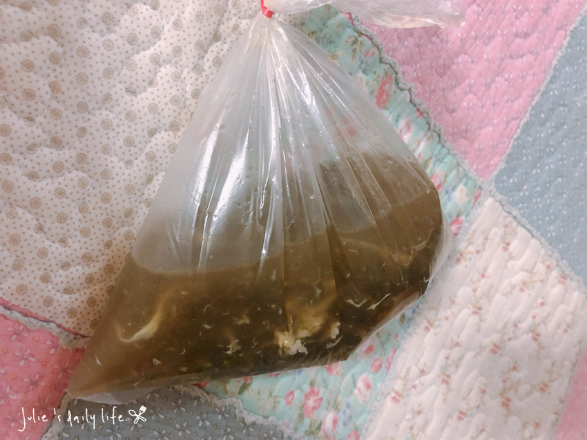 三重 便當-三盒飯包-排骨便當、雞腿炒泡麵-三和路四段便當店-外帶、外送-附菜單 @跟著Julie一起走吧