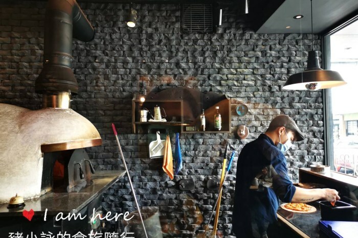 台南。安平》瑞珍蝦仁餛飩(效忠街)(安平古堡前) - 豬小詠的食旅隨行