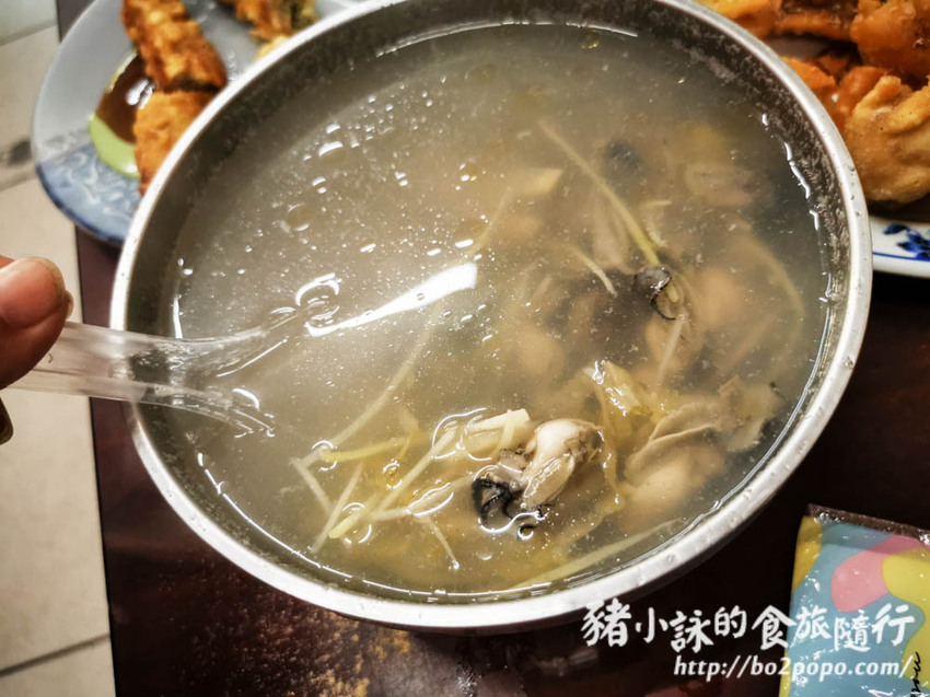 台南。安平》瑞珍蝦仁餛飩(效忠街)(安平古堡前) - 豬小詠的食旅隨行