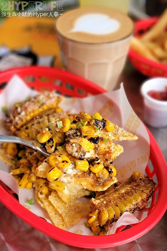 漢堡控注意啦,有別於傳統美式Burger的亞洲風味漢堡意外對味!近捷運文心櫻花站哦~