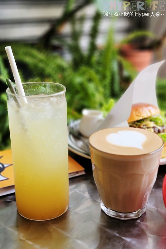 漢堡控注意啦,有別於傳統美式Burger的亞洲風味漢堡意外對味!近捷運文心櫻花站哦~