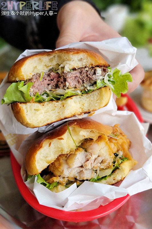 漢堡控注意啦,有別於傳統美式Burger的亞洲風味漢堡意外對味!近捷運文心櫻花站哦~