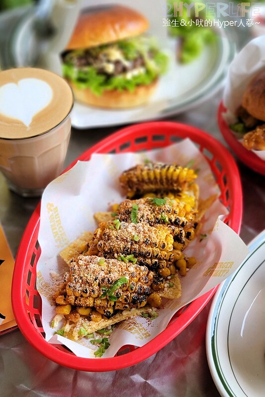 漢堡控注意啦,有別於傳統美式Burger的亞洲風味漢堡意外對味!近捷運文心櫻花站哦~