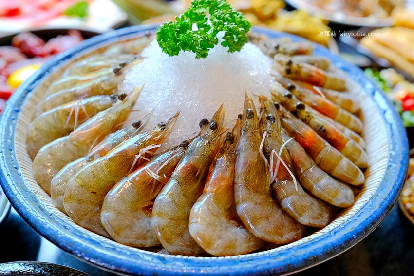 肉盤只要198元就能吃,壽星免費30隻鮮蝦送給你!
