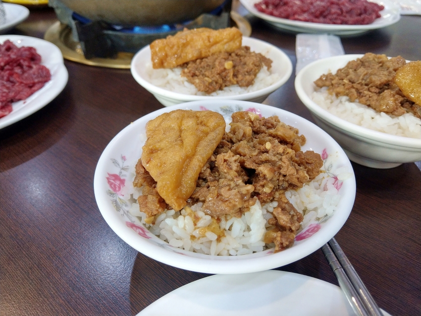 【台南永康】【劉家莊牛肉爐】一吃就會愛上的牛肉鍋, 在地朋友熱情推薦