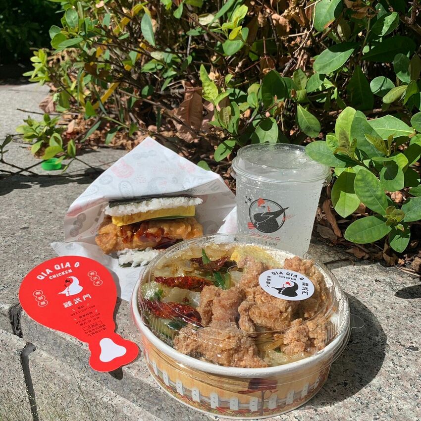 港墘炸物外帶美食｜雞武門炸物職人 超浮誇沖繩飯糰 現點現做超好吃 簡單的美味就是這麼幸福