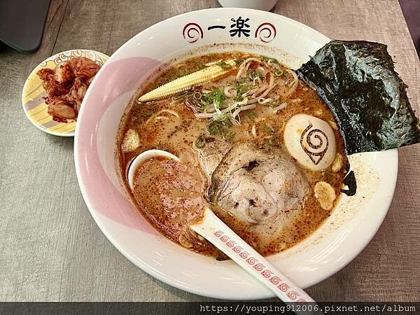 台北信義區｜火影忍者 一樂拉麵，下午不休息的拉麵店對我這種非動漫迷來說是種小確幸，人人都能接受的九州