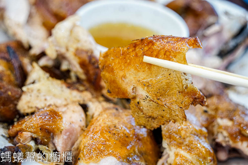 阿東窯烤雞(竹山店) | 南投旅遊必吃美食！竹山紫南宮附近美食，超多汁窯烤雞甕缸雞！ - 螞蟻幫的櫥櫃