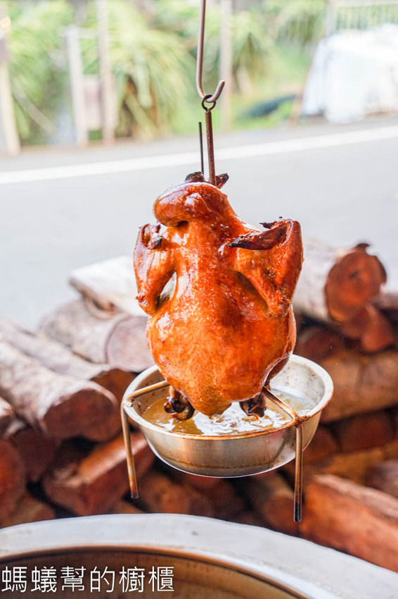 阿東窯烤雞(竹山店) | 南投旅遊必吃美食！竹山紫南宮附近美食，超多汁窯烤雞甕缸雞！ - 螞蟻幫的櫥櫃